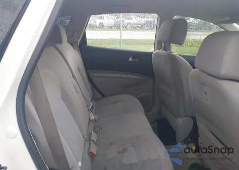 2014 Nissan Rogue Select S z USA, uszkodzony, nr VIN JN8AS5MT6EW101682